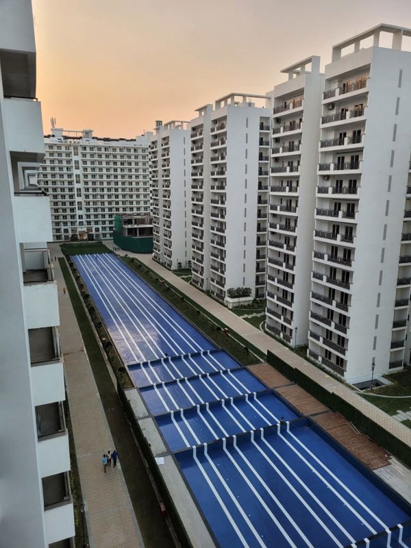 4 BHK + Servant Room 2600 Sq.Ft. Apartment in Central Park Flower Valley Aqua Front Towers