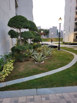 4 BHK Apartment – Garden View at Central Park Flower Valley Aqua Front Towers, Sohna Sector 33 - for Sale