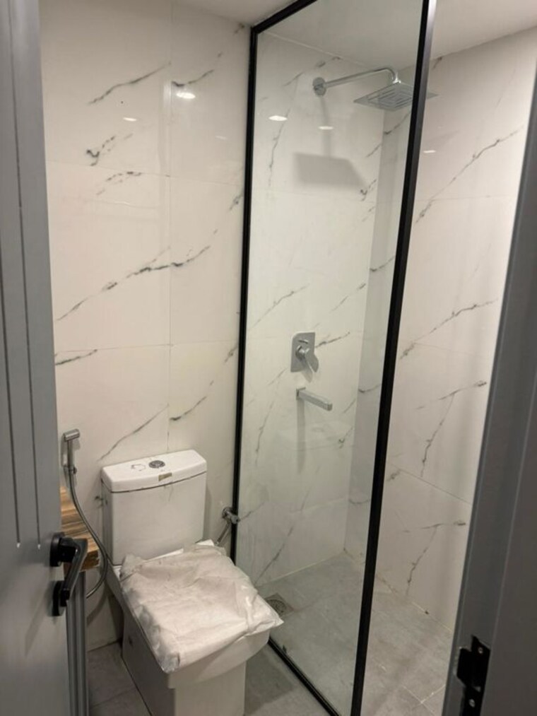 Bathroom, central-park-flower-valley-aqua-front-towers 4 Bedroom 2600 Sq.Ft. Apartment In Sohna Sector 33 Gurgaon 10458496
