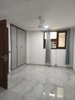 Room in 2 BHK Builder Floor at Greater Kailash I – for Rent