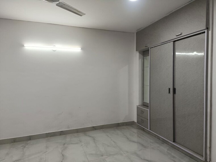 Room, greater kailash i 2 Bedroom 900 Sq.Ft. Builder Floor In Greater Kailash I Delhi 10458397