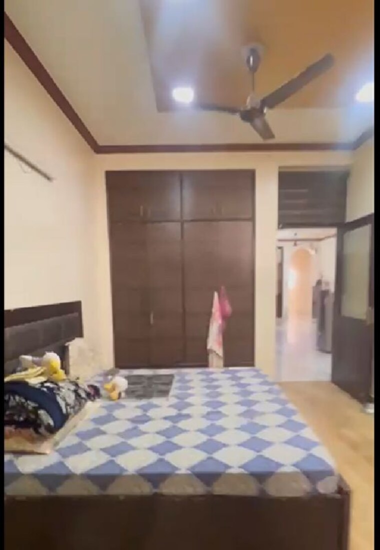 Bedroom, mansarover garden 3 Bedroom 200 Sq.Yd. Builder Floor In Mansarover Garden Delhi 10458482