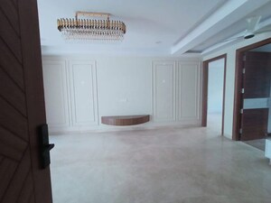 Room in 2 BHK Independent House at Sector 4 – for Rent