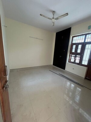 1.5 BHK Independent House For Rent in Sector 21d