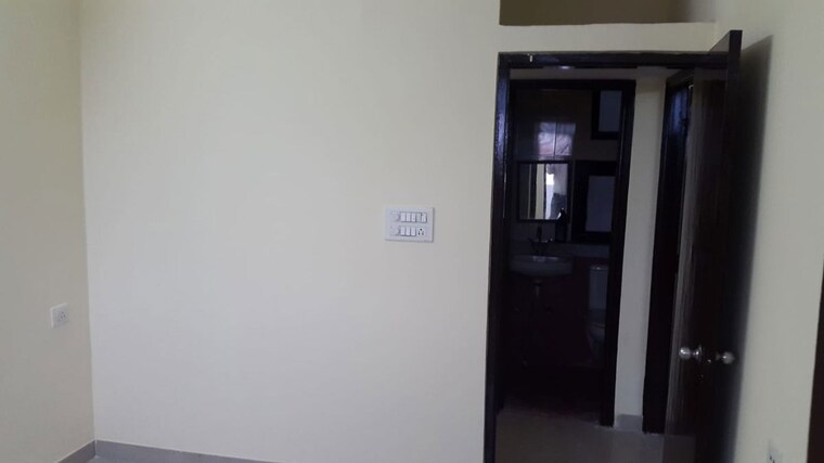 Room, sector 21d 1.5 Bedroom 2250 Sq.Ft. Independent House In Sector 21d Faridabad 10458583
