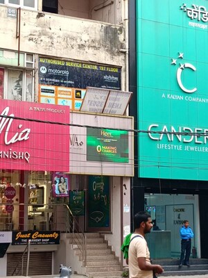  Shop – Exterior View View at Connaught Place - for Rent