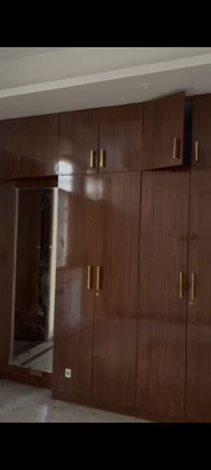 Furnished Amenities in 2 BHK Independent House at Noida Authority Apartment, Sector 99 – for Rent