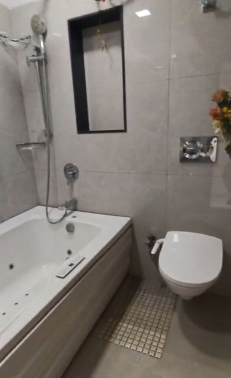 Bathroom, bhanu-apartment 3 Bedroom 1200 Sq.Ft. Apartment In Juhu Mumbai 10458626