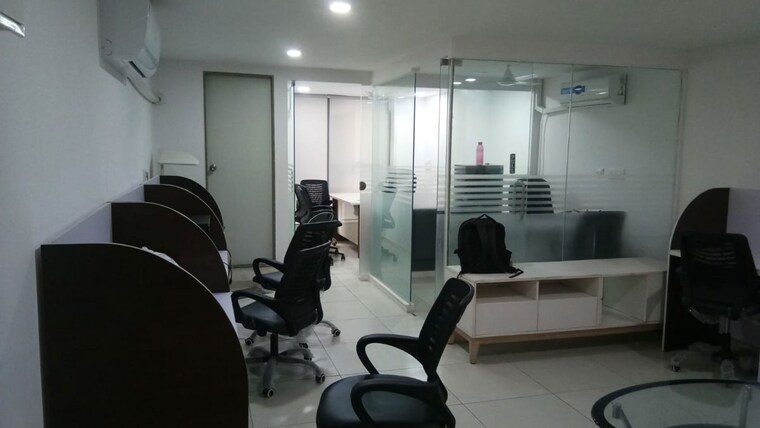 Team Area, shyamal Commercial Office Space 690 Sq.Ft. In Shyamal Ahmedabad 10458642