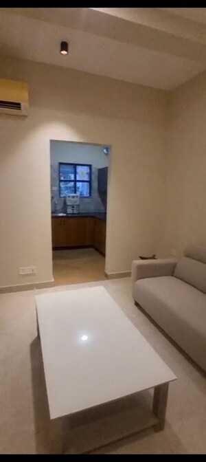 Room in 1 RK Apartment at DLF Atria, Dlf Phase ii – for Rent