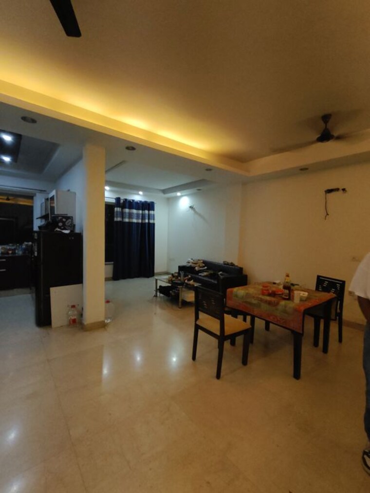 Gym, sushant lok i 3 Bedroom 215 Sq.Yd. Builder Floor In Sushant Lok I Gurgaon 10458654