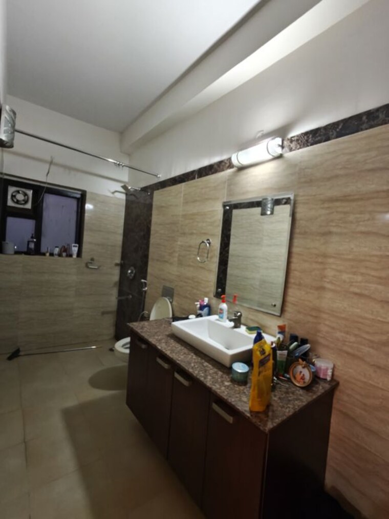 undefined, sushant lok i 3 Bedroom 215 Sq.Yd. Builder Floor In Sushant Lok I Gurgaon 10458654