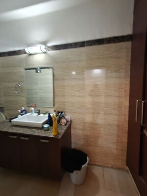 Furnished Amenities in 3 BHK Builder Floor at Sushant Lok I – for Rent