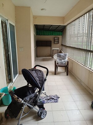 Team Area in 2 BHK Apartment at Gaur City 2 - 14th Avenue, Sector 16c Greater Noida – for Rent