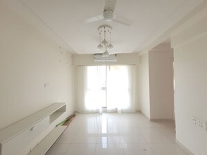 Room in 1.5 BHK Apartment at Godrej Emerald, Ghodbunder Road – for Rent