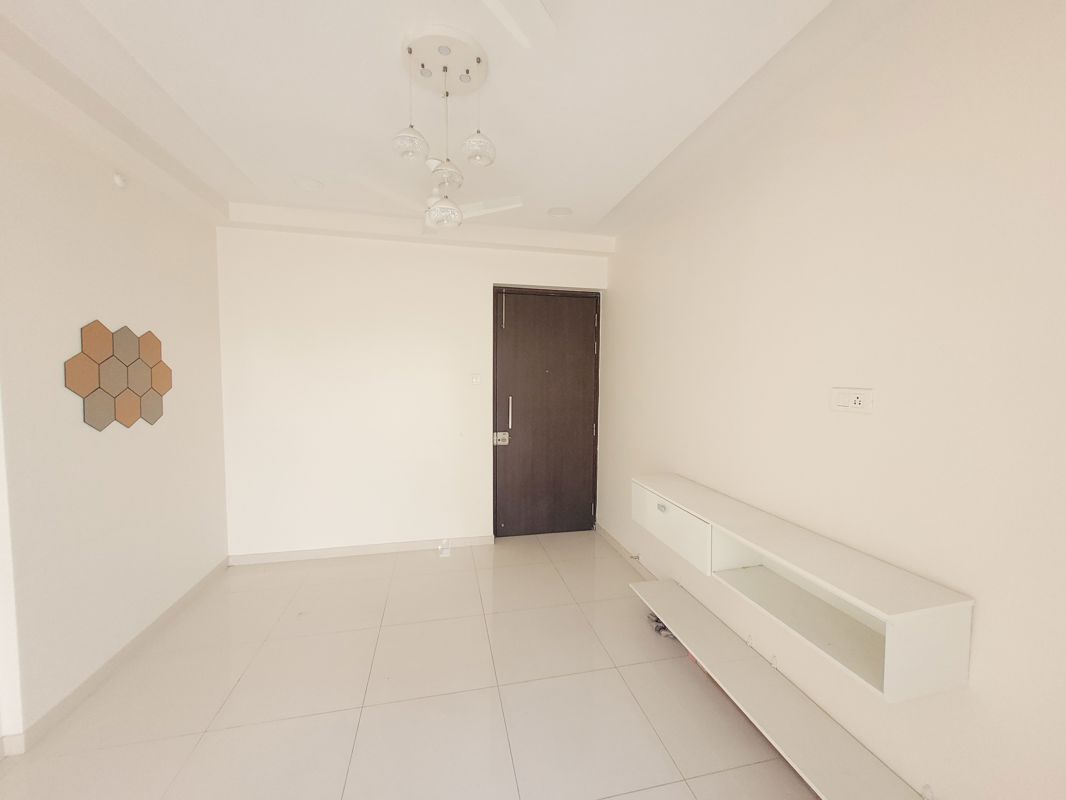 1.5 BHK + Store Room 530 Sq.Ft. Apartment in Godrej Emerald