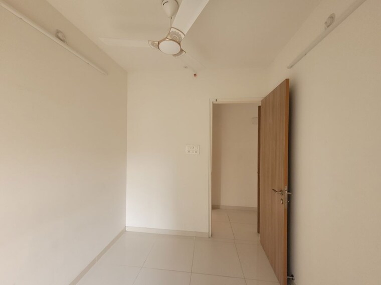 Bathroom, godrej-emerald 1.5 Bedroom 530 Sq.Ft. Apartment In Ghodbunder Road Thane 10458695