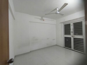 Room in 2 BHK Apartment at Shubh Shagun, Kharadi – for Rent