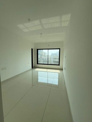 Room in 3 BHK Apartment at Arkade Crown, Borivali West – for Sale