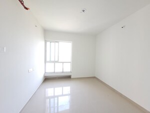 Room in 2 BHK Apartment at Puranik City Reserva, Ghodbunder Road – for Rent