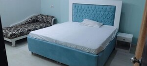 Bedroom in 2 BHK Builder Floor at Sector 42 – for Rent
