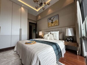 Bedroom in 2 BHK Apartment at Mahalaxmi Racecourse – for Sale