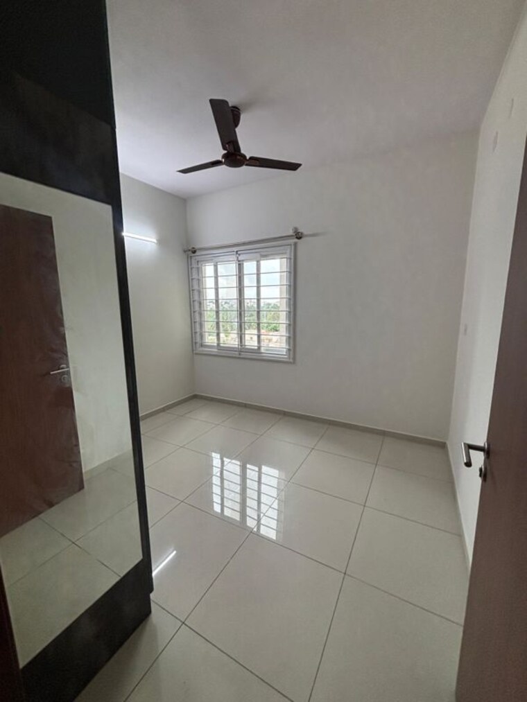 Bathroom, l-t-raintree-boulevard 2.5 Bedroom 1658 Sq.Ft. Apartment In Hebbal Bangalore 10458732
