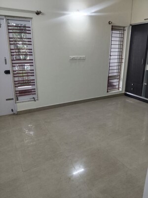 Room in 3 BHK Apartment at Prakruthi Apartment, Hebbal – for Rent