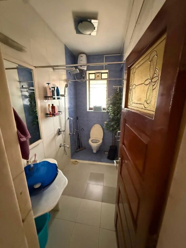 Bathroom, ankur-chs-andheri-west 2 Bedroom 800 Sq.Ft. Apartment In Andheri West Mumbai 10458739