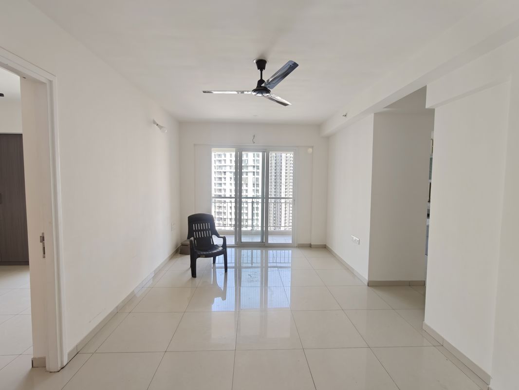 3 BHK + Store Room 907 Sq.Ft. Apartment in Godrej Emerald