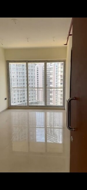 2.5 BHK Apartment For Rent in Ruparel Palacio Phase 1, Kandivali West
