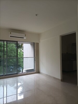 Room in 1 BHK Apartment at MS Courtyard, Santacruz East – for Rent