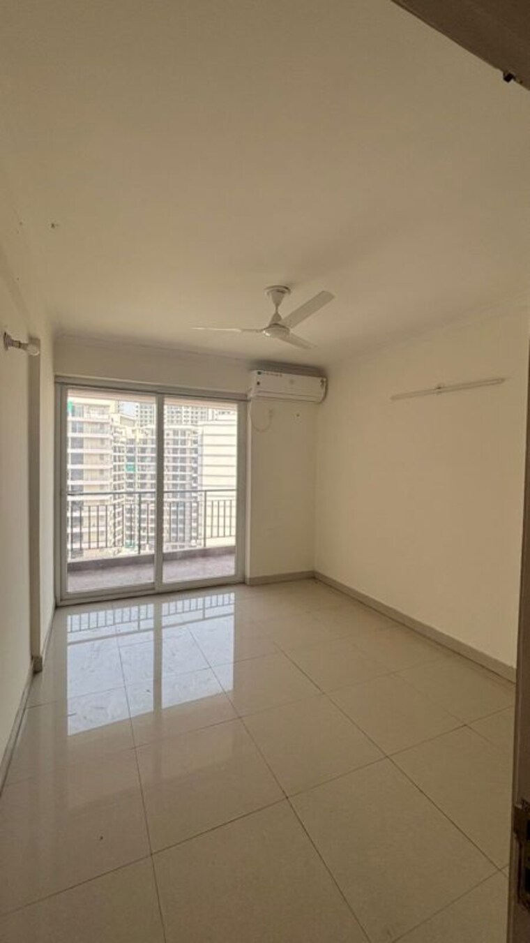 Room, pareena-express-heights 3 Bedroom 1850 Sq.Ft. Apartment In Sector 99 Gurgaon 10458813