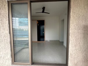 Room in 4 BHK Apartment at Apex Green Wood, Borivali East – for Rent