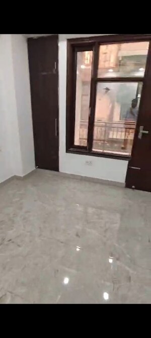 Room in 3 BHK Builder Floor at Mehrauli – for Rent