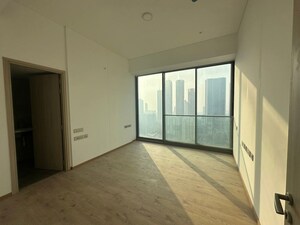 Room in 3 BHK Apartment at Runwal Nirvana, Parel – for Rent