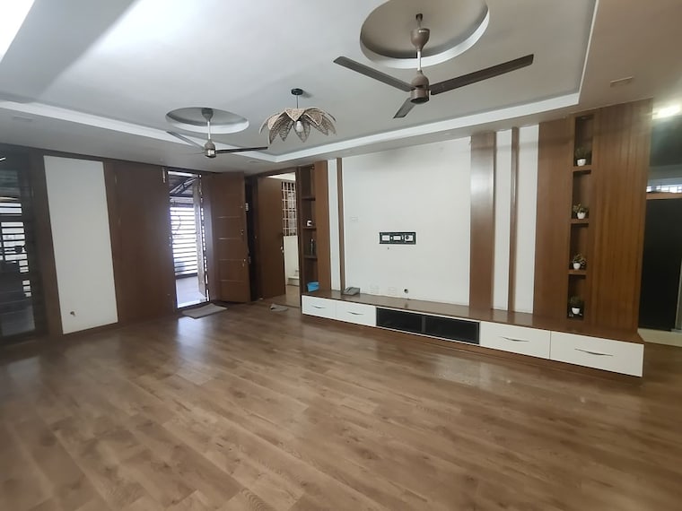 Room, hsr layout 3 Bedroom 3000 Sq.Ft. Apartment In Hsr Layout Bangalore 10458883