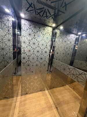 Lift in 2 BHK Builder Floor at Paschim Vihar – for Rent