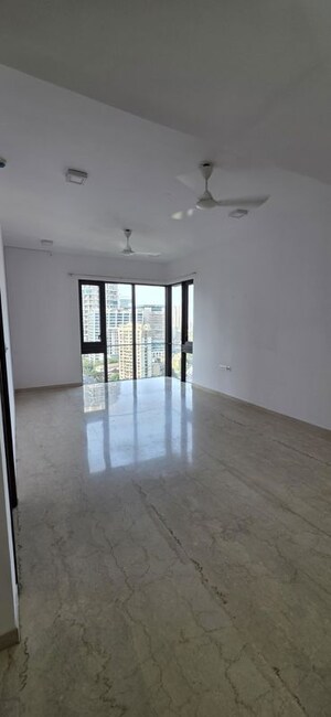 Room in 2 BHK Apartment at Lodha The Park, Worli – for Rent