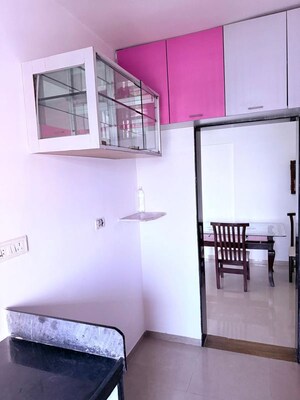 Room in 2 BHK Apartment at Runwal Pride, Mulund West – for Rent