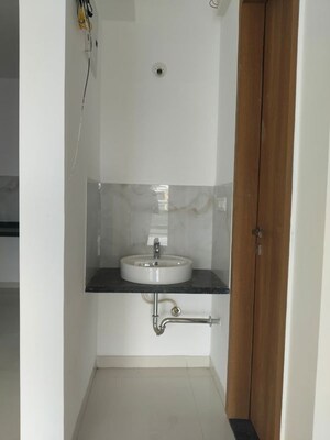 Bathroom in 3 BHK Apartment at Majestique Signature Towers, Balewadi – for Rent