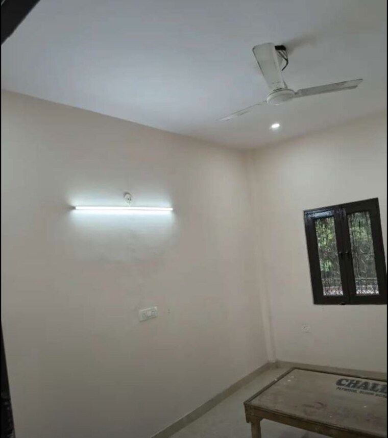 Room, phi iii greater noida 2 Bedroom 1200 Sq.Ft. Builder Floor In Phi Iii Greater Noida Greater Noida 10459012