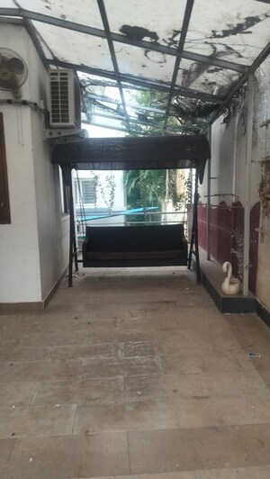 Parking in 3 BHK Apartment at Jubilee Hills – for Rent