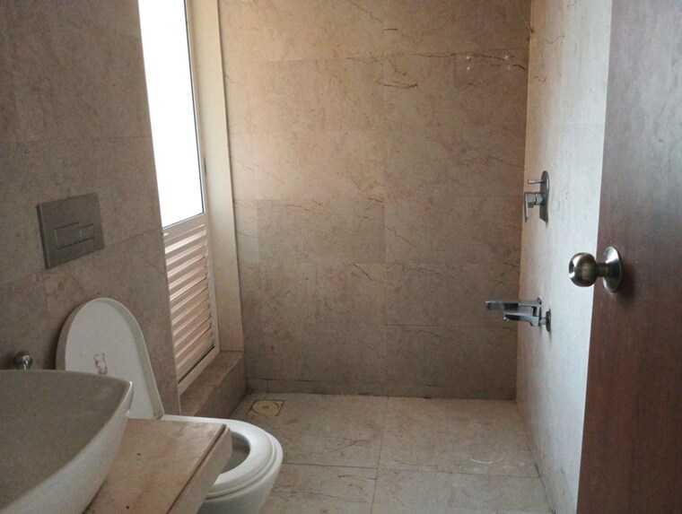 Bathroom, dosti-west-county 2 Bedroom 694 Sq.Ft. Apartment In Balkum Pada Thane 10459024