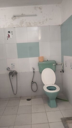 Bathroom in 3 BHK Apartment at Jubilee Hills – for Rent