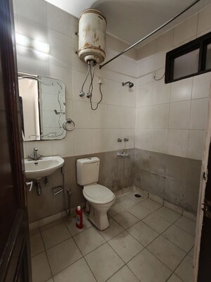 Bathroom in 3 BHK Builder Floor at Global Foyer, Sector 43 – for Rent