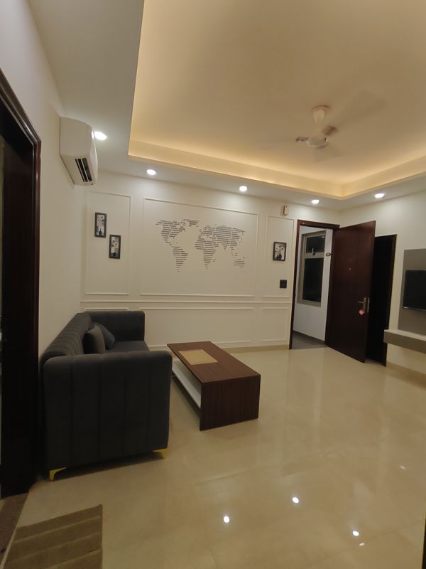 3 BHK 215 Sq.Yd. Builder Floor in Ansal Time Square