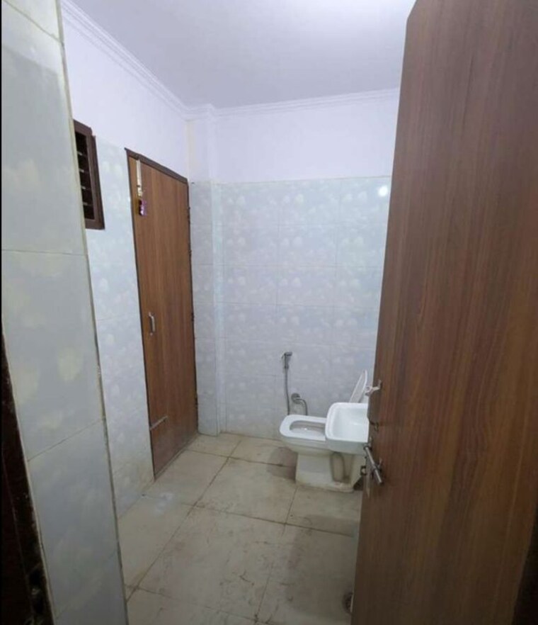 Bathroom, xu 2 greater noida 2 Bedroom 1450 Sq.Ft. Independent House In Xu 2 Greater Noida Greater Noida 10459099