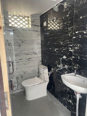 Team Area in 1 BHK Apartment at Sushant Golf City – for Rent