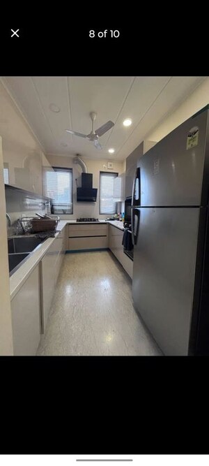 Kitchen in 2.5 BHK Builder Floor at Smart World Orchard, Sector 61 – for Rent